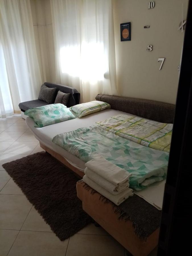 Apartment By The Beach Néoi Epivátai Eksteriør bilde